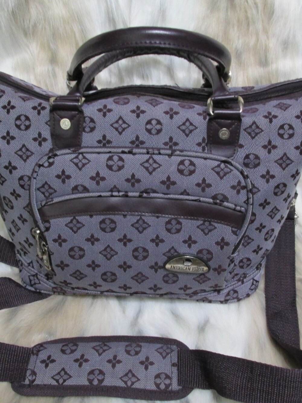 P3327-American Flyer Grey Pattern Overnighter